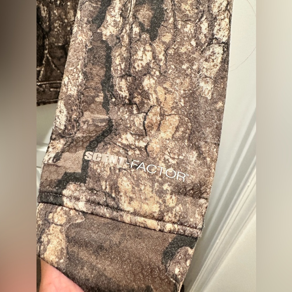 Habit Men’s Real Tree Timber Performance Camouflage Hoodie, Size Large - Picture 6 of 16